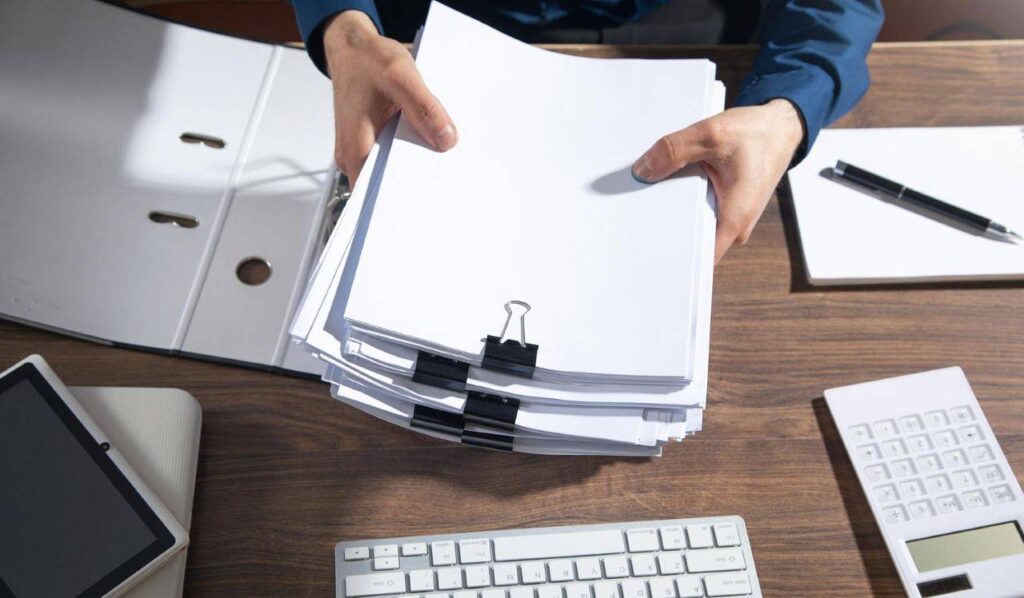 Outsourcing przechowywania dokumentów – kiedy warto skorzystać?