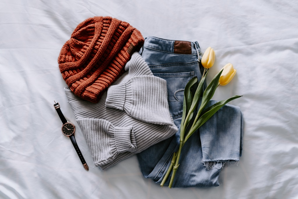 Sweter i jeansy w garderobie second hand